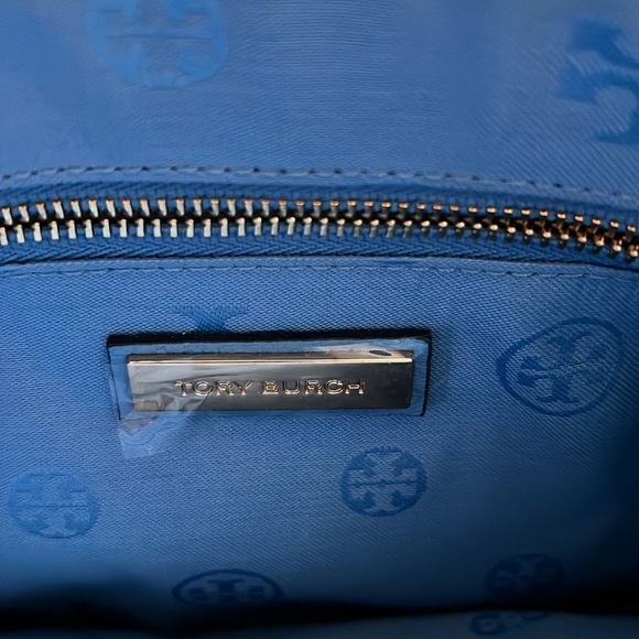 Tory Burch Ivy Crossbody Bag - Picture 9 of 11